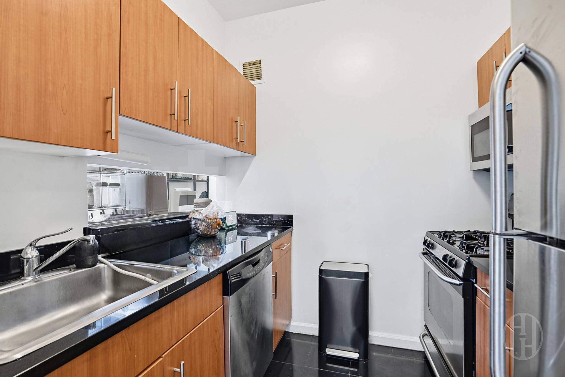 20 West Street 23J