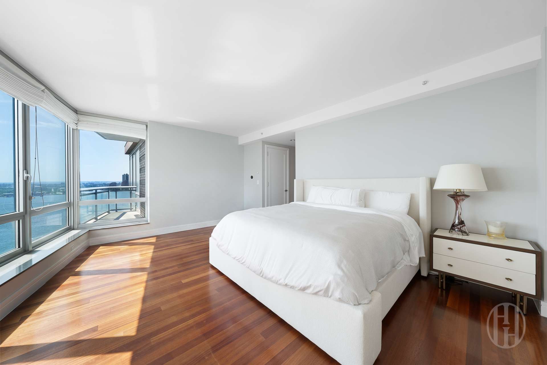 30 West Street 21F
