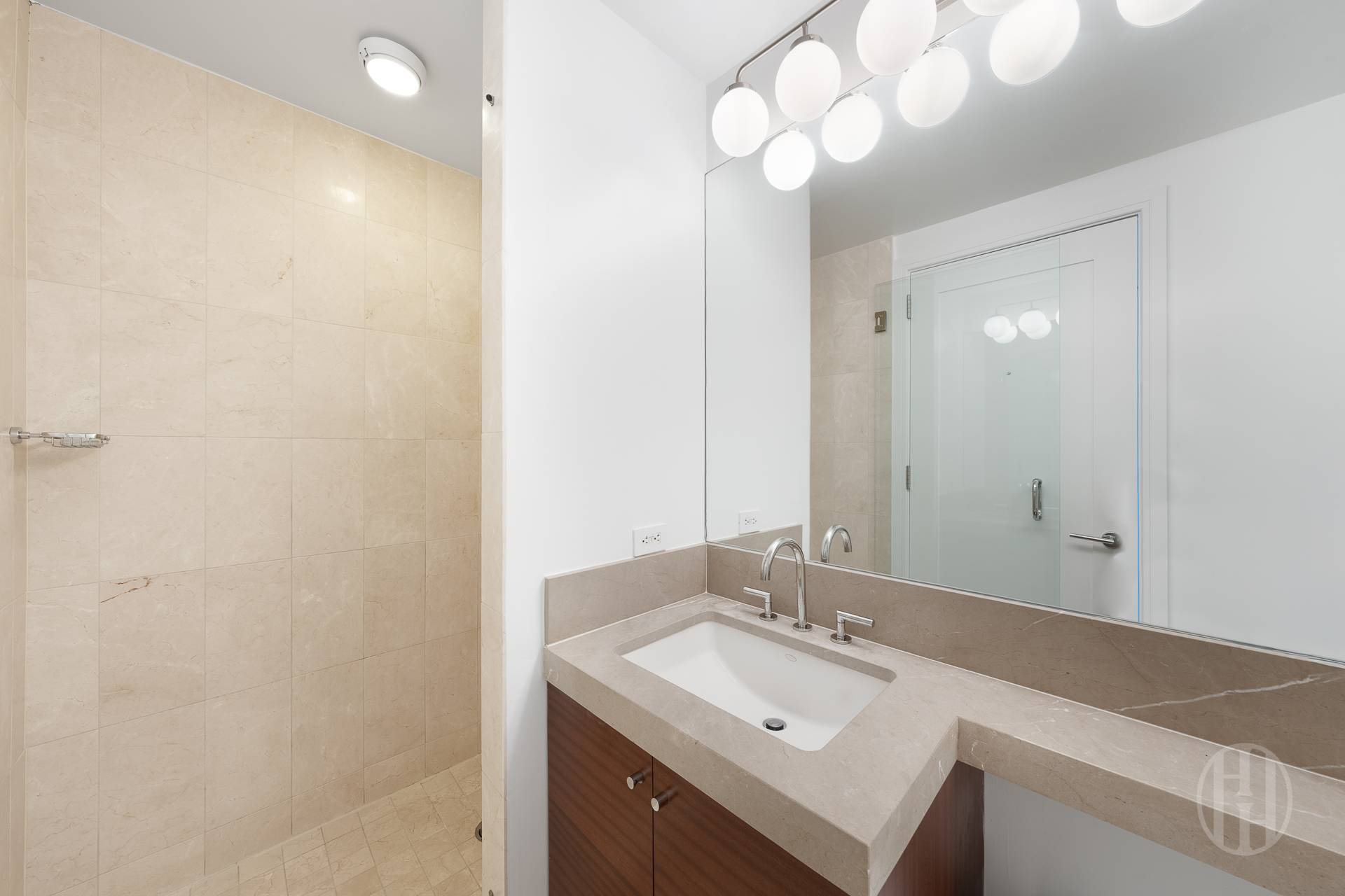 30 West Street 21F