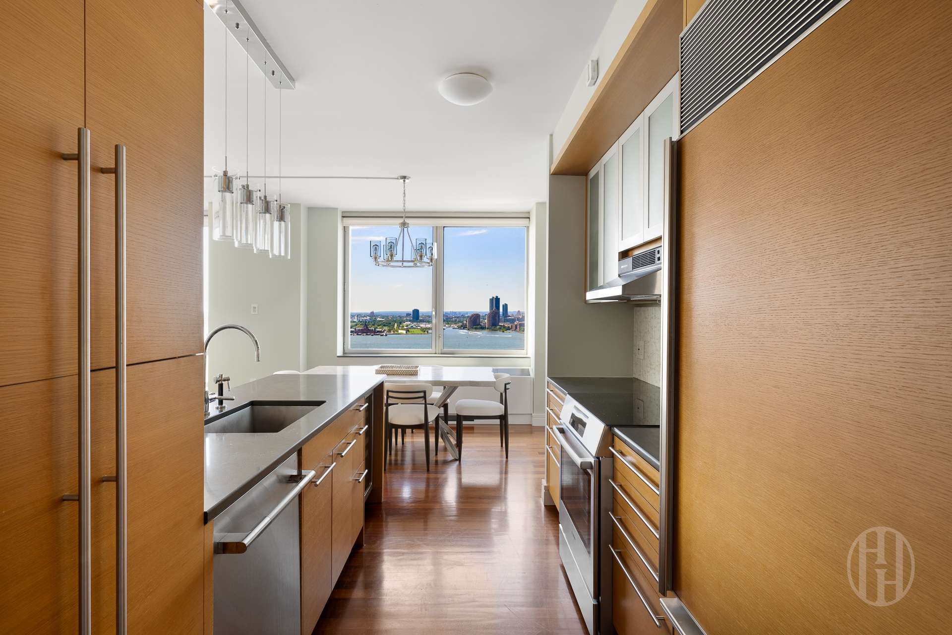 30 West Street 21F
