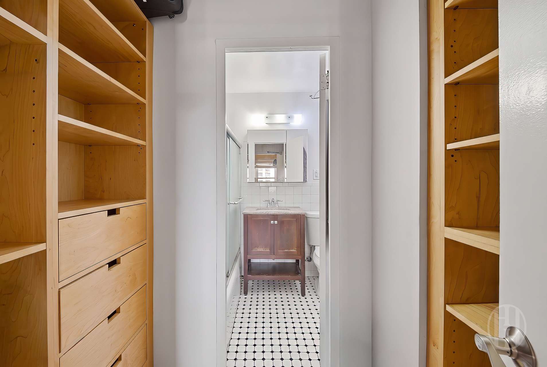 333 E 79th Street 18T