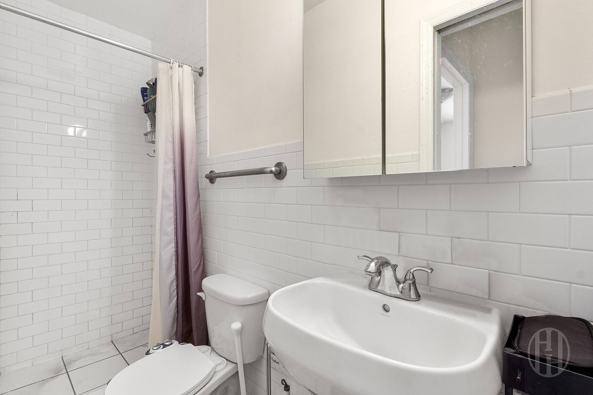 200 E 35th Street 0