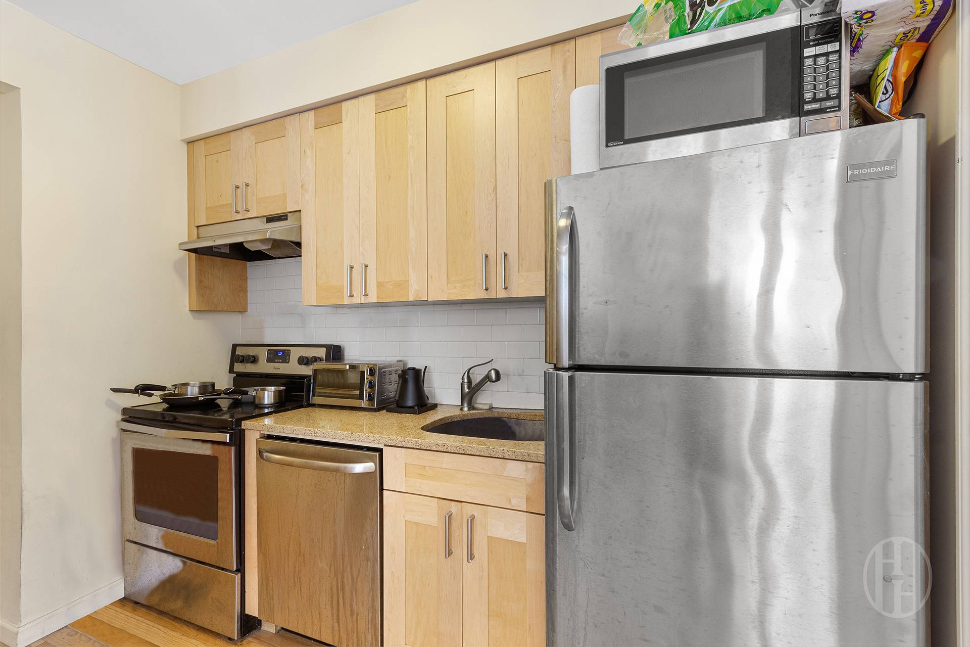 200 E 35th Street 0