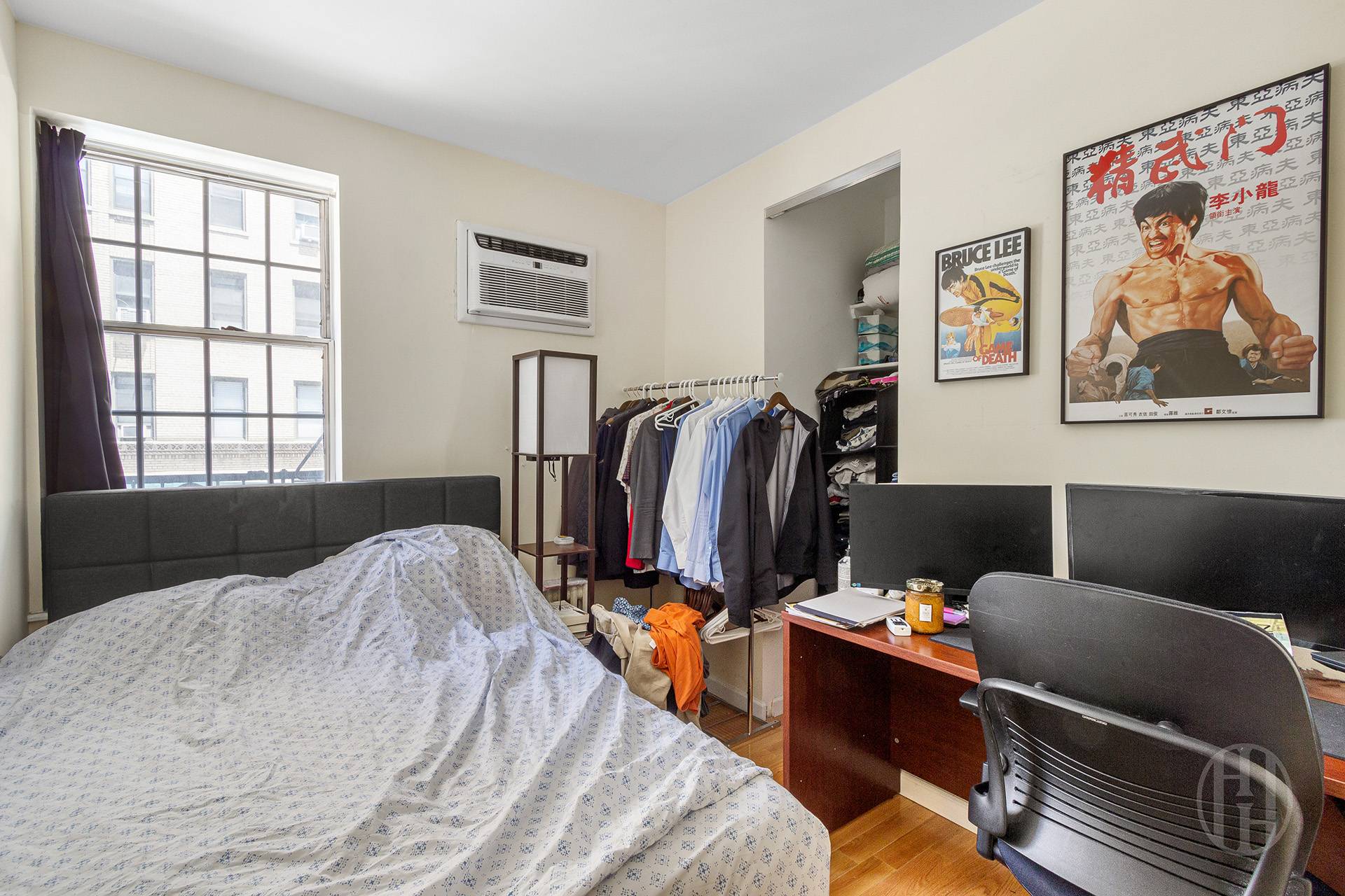 200 E 35th Street 0