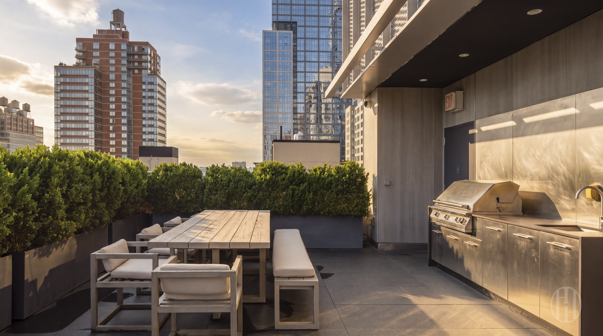 515 W 29th Street 9
