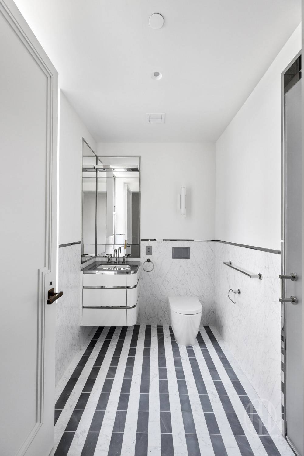 303 Park Avenue 2905