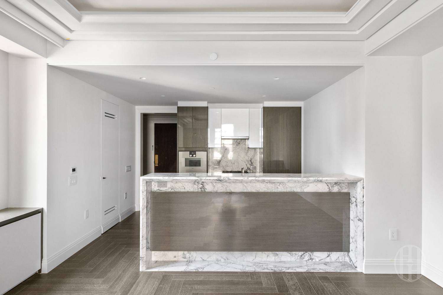 303 Park Avenue 2905