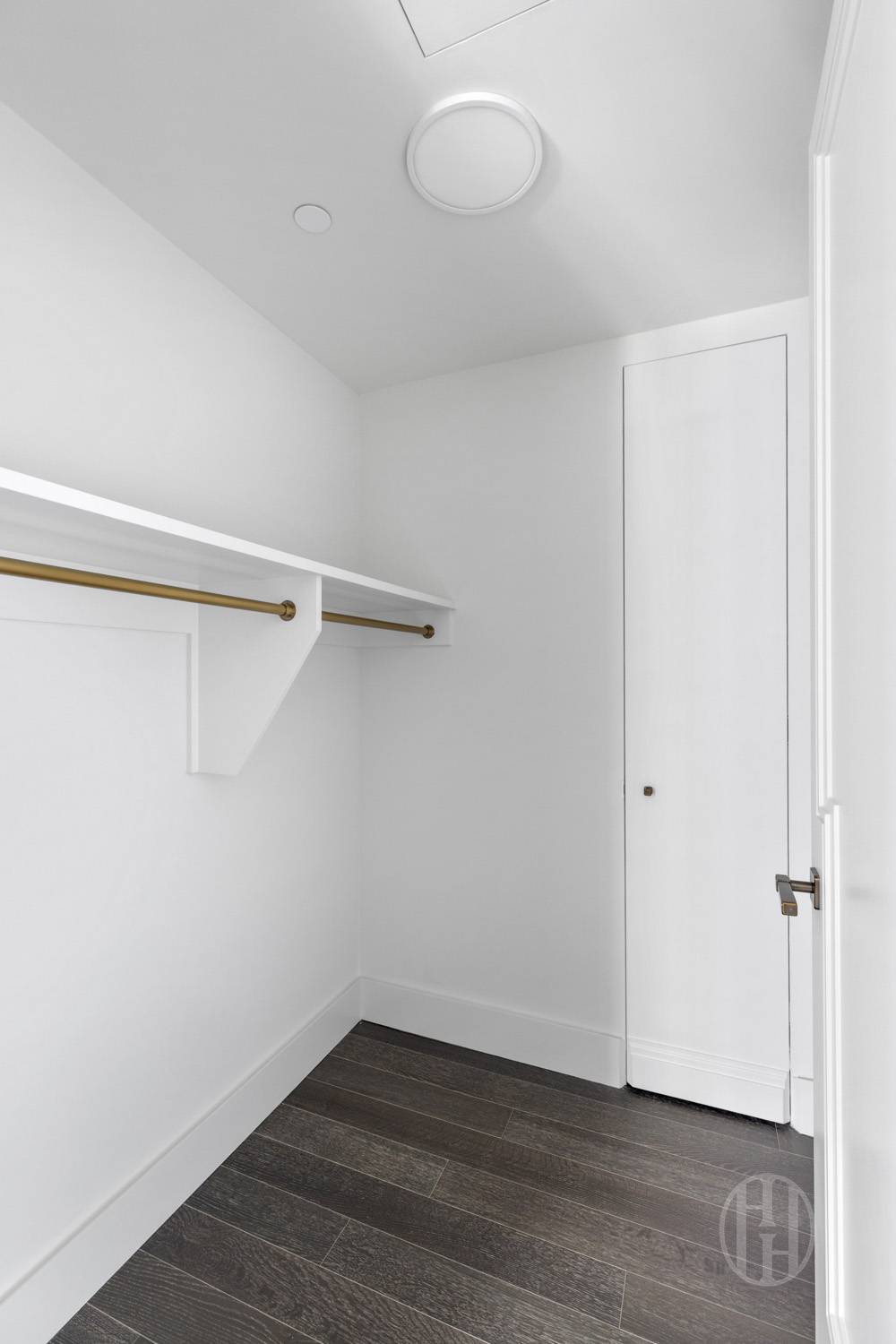 303 Park Avenue 2905