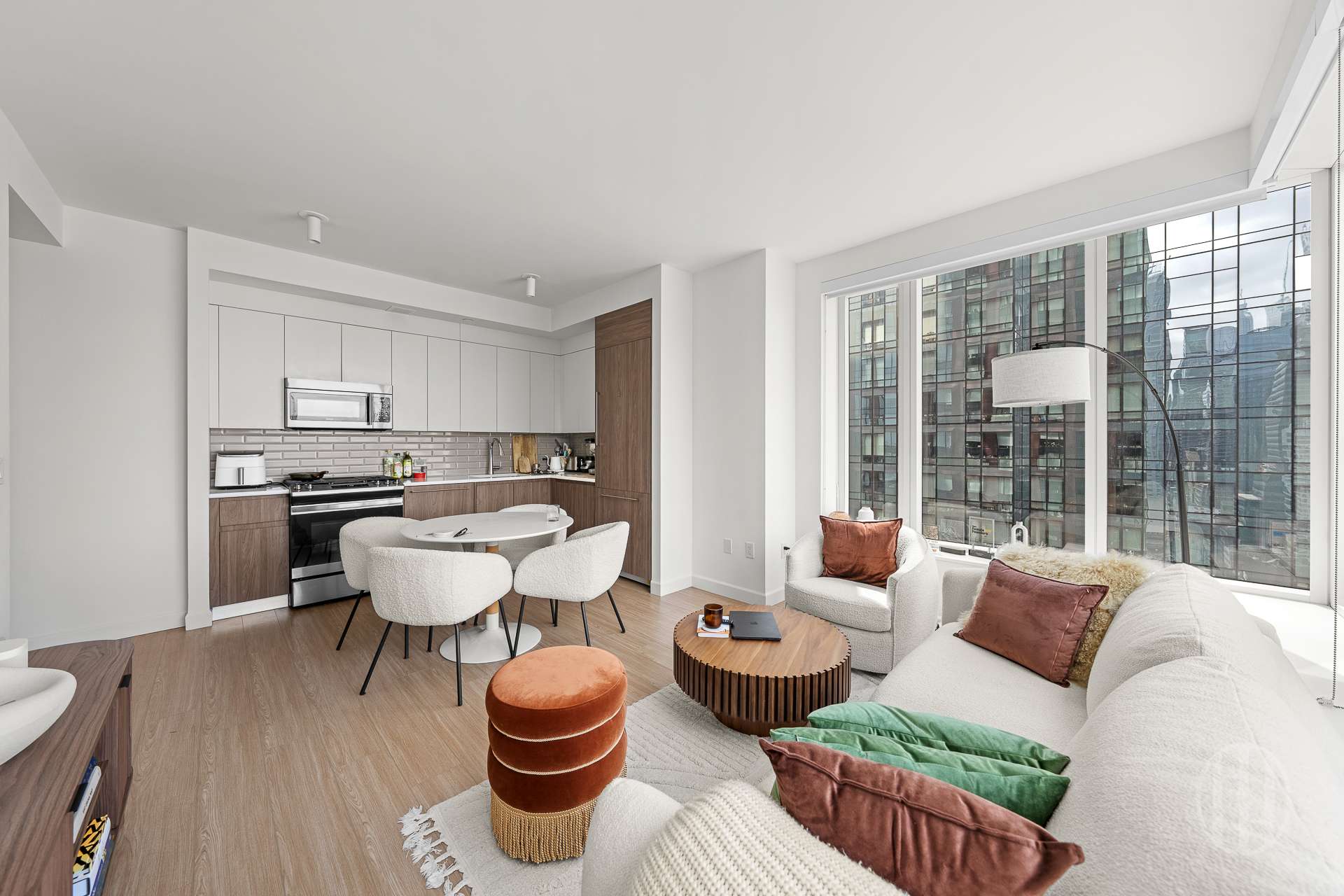 550 10th Avenue 2709