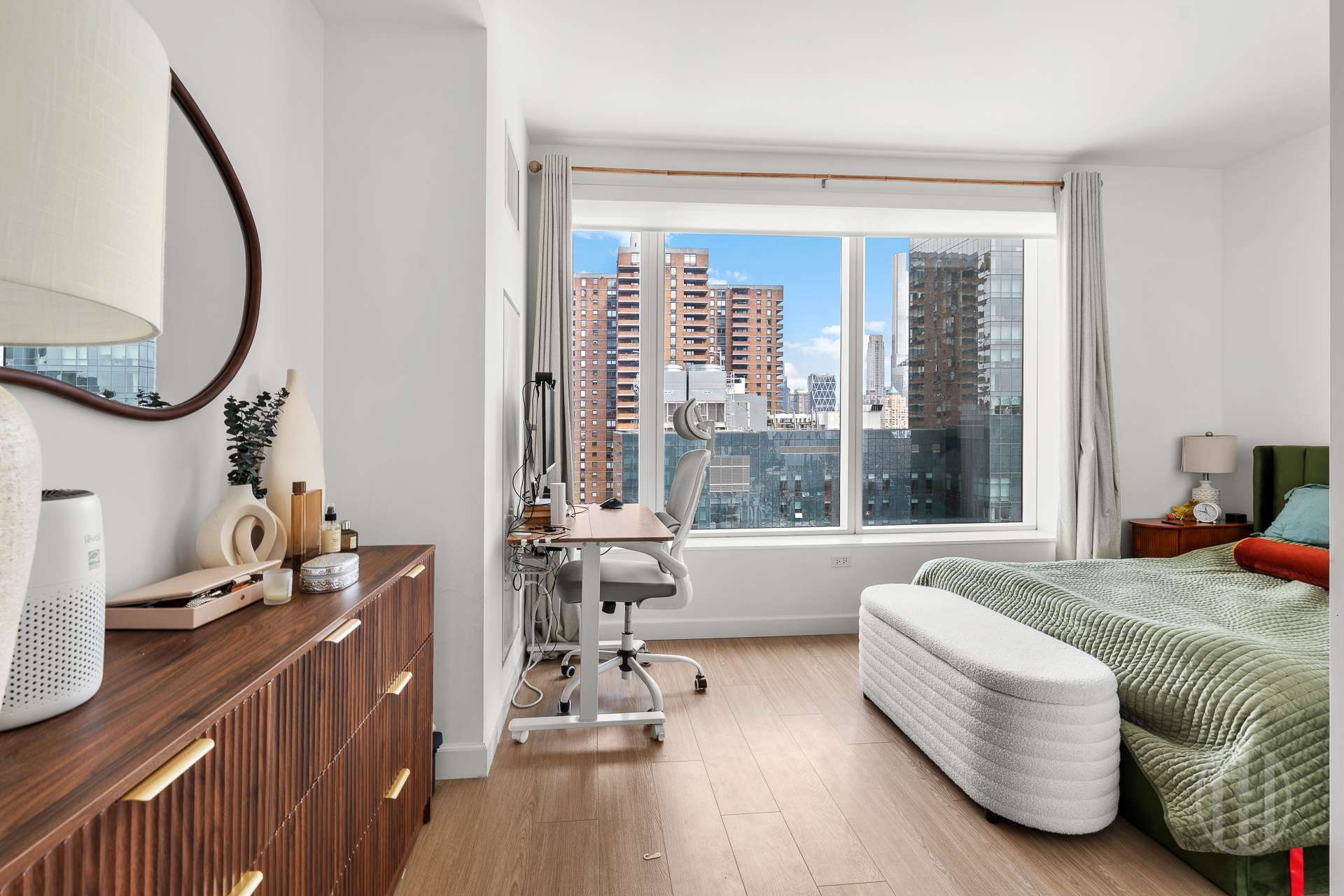 550 10th Avenue 2709