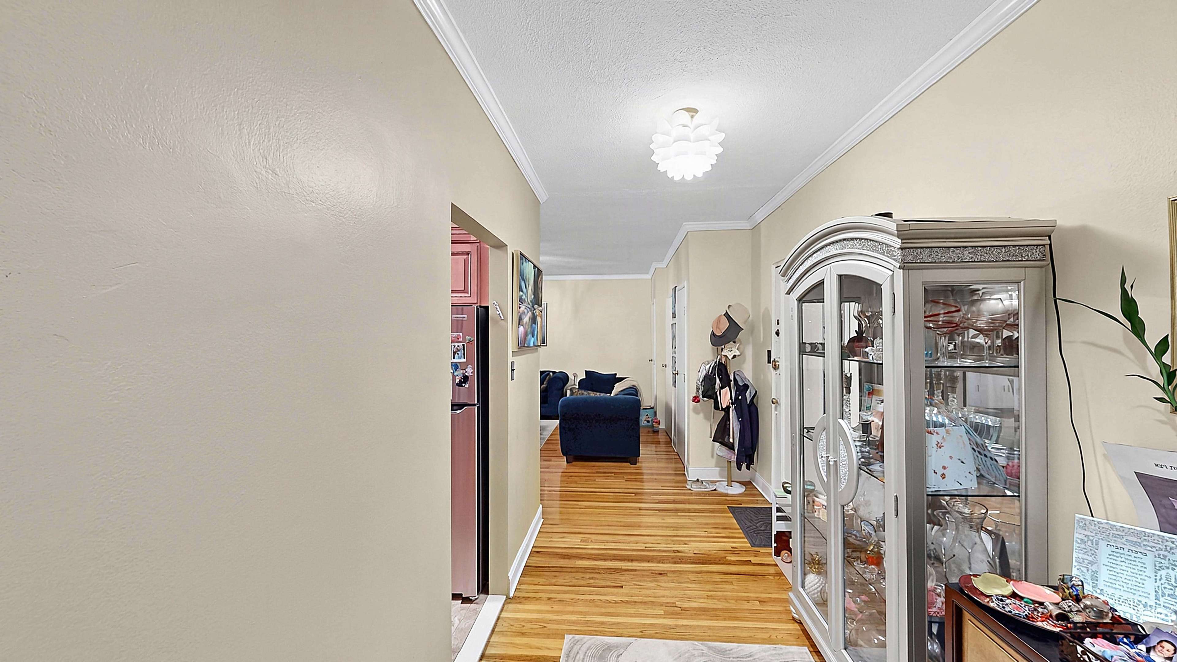 915 E 17th Street 117