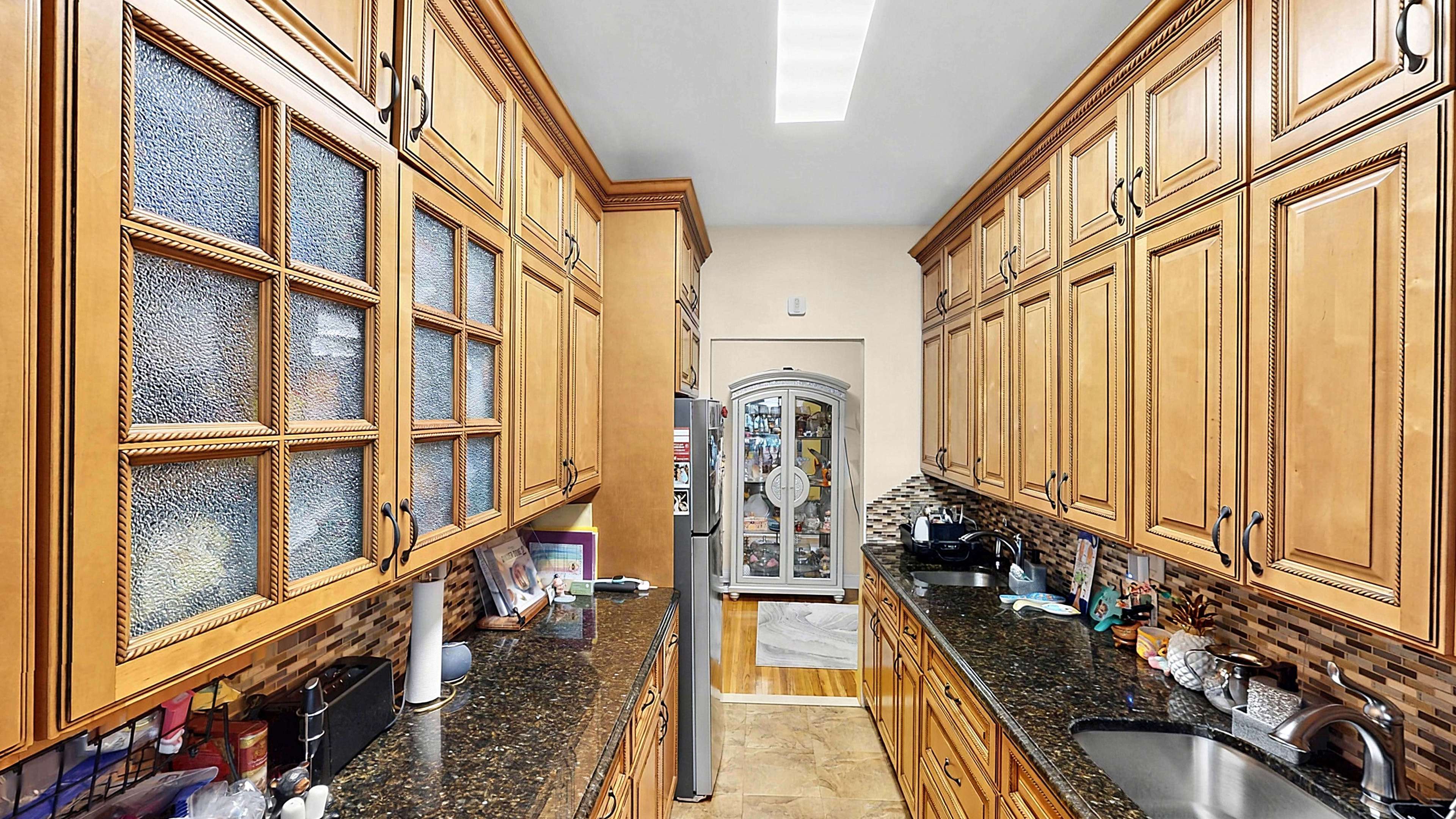 915 E 17th Street 117