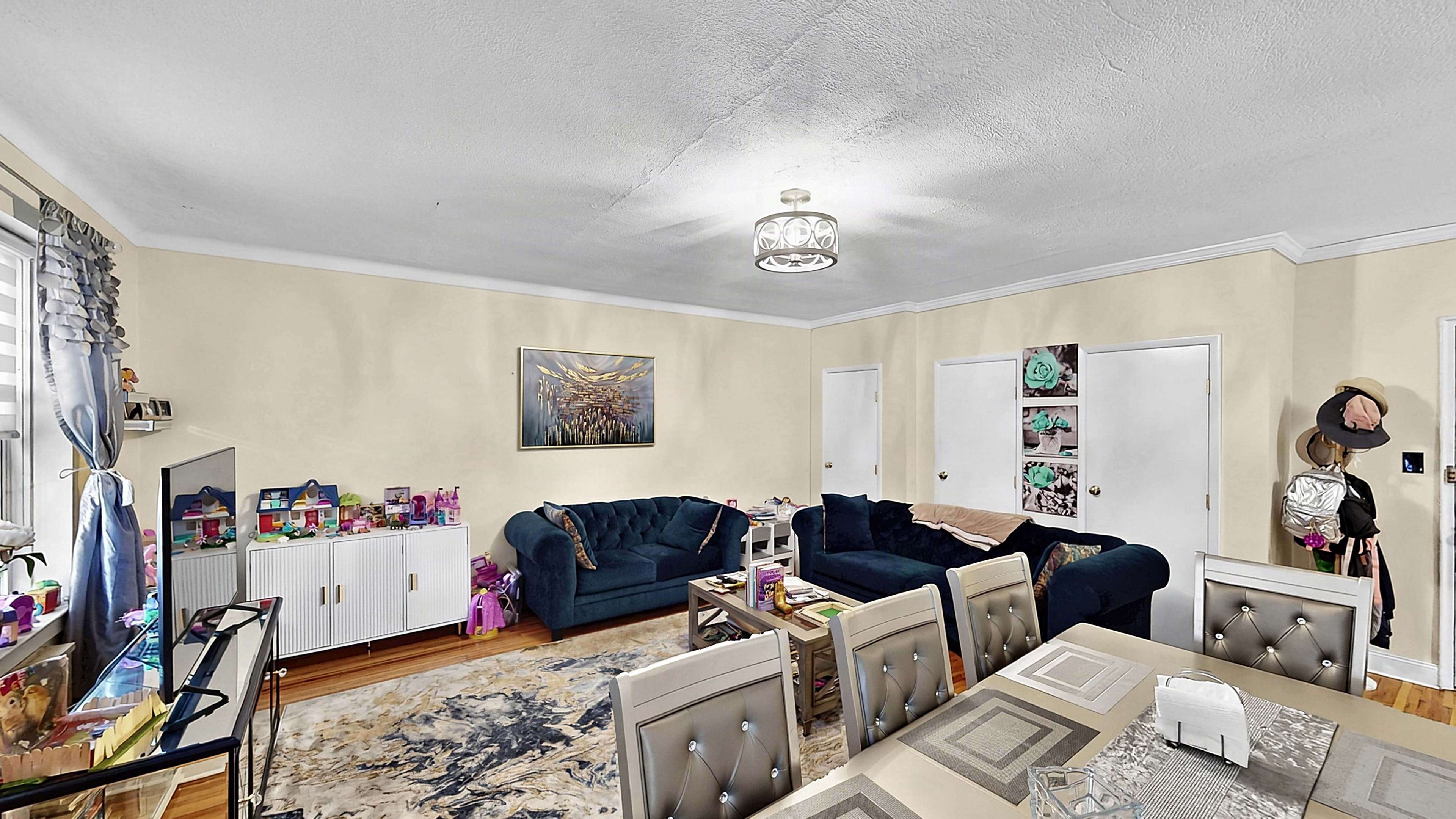 915 E 17th Street 117