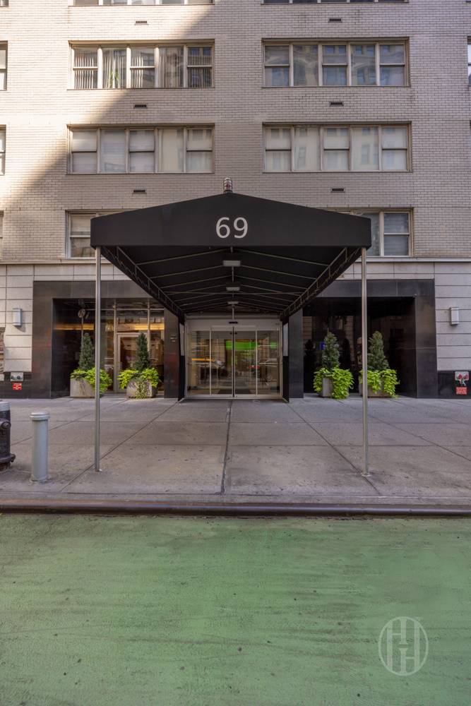 69 5th Avenue 15H