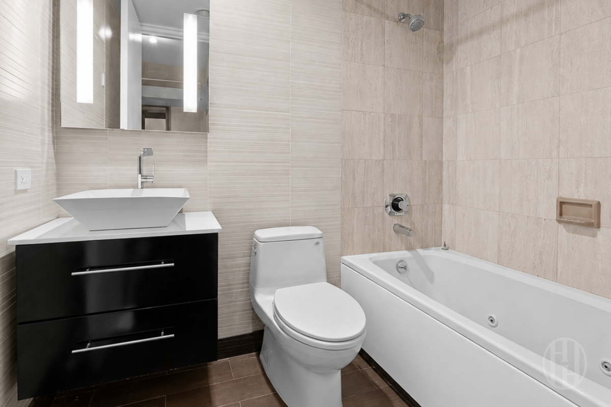 255 E 49th Street 4CD