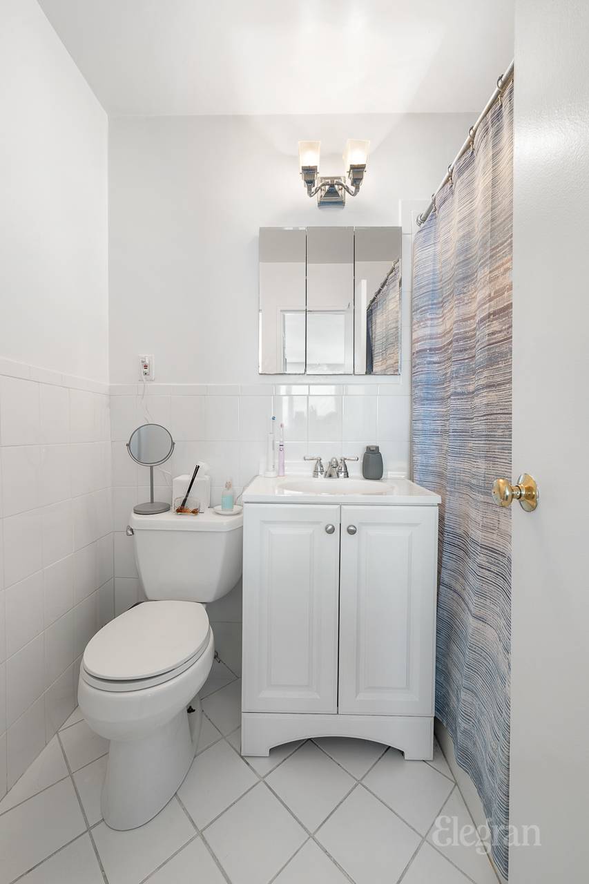 155 E 34th Street 7L
