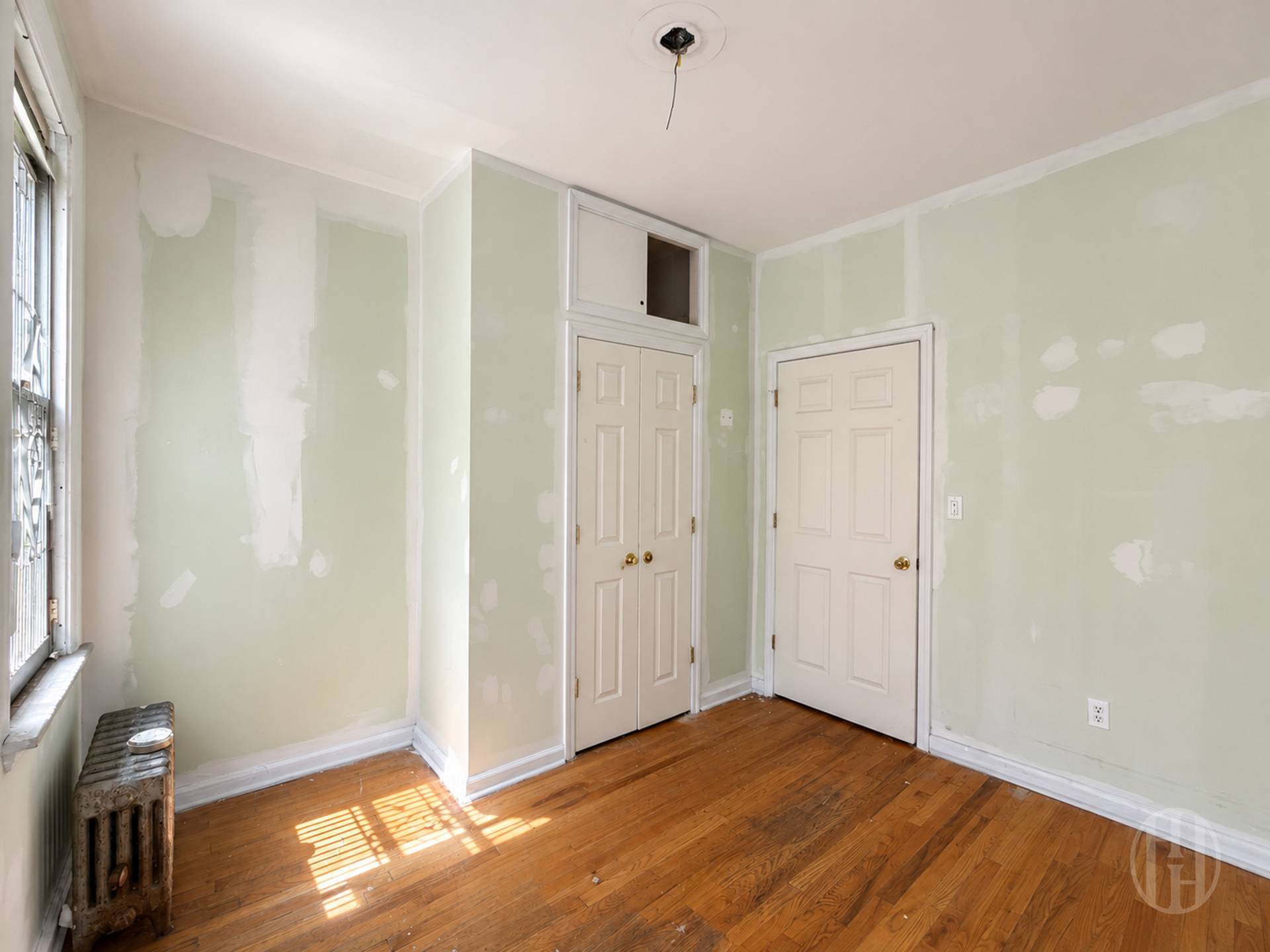330 S 3rd Street 1