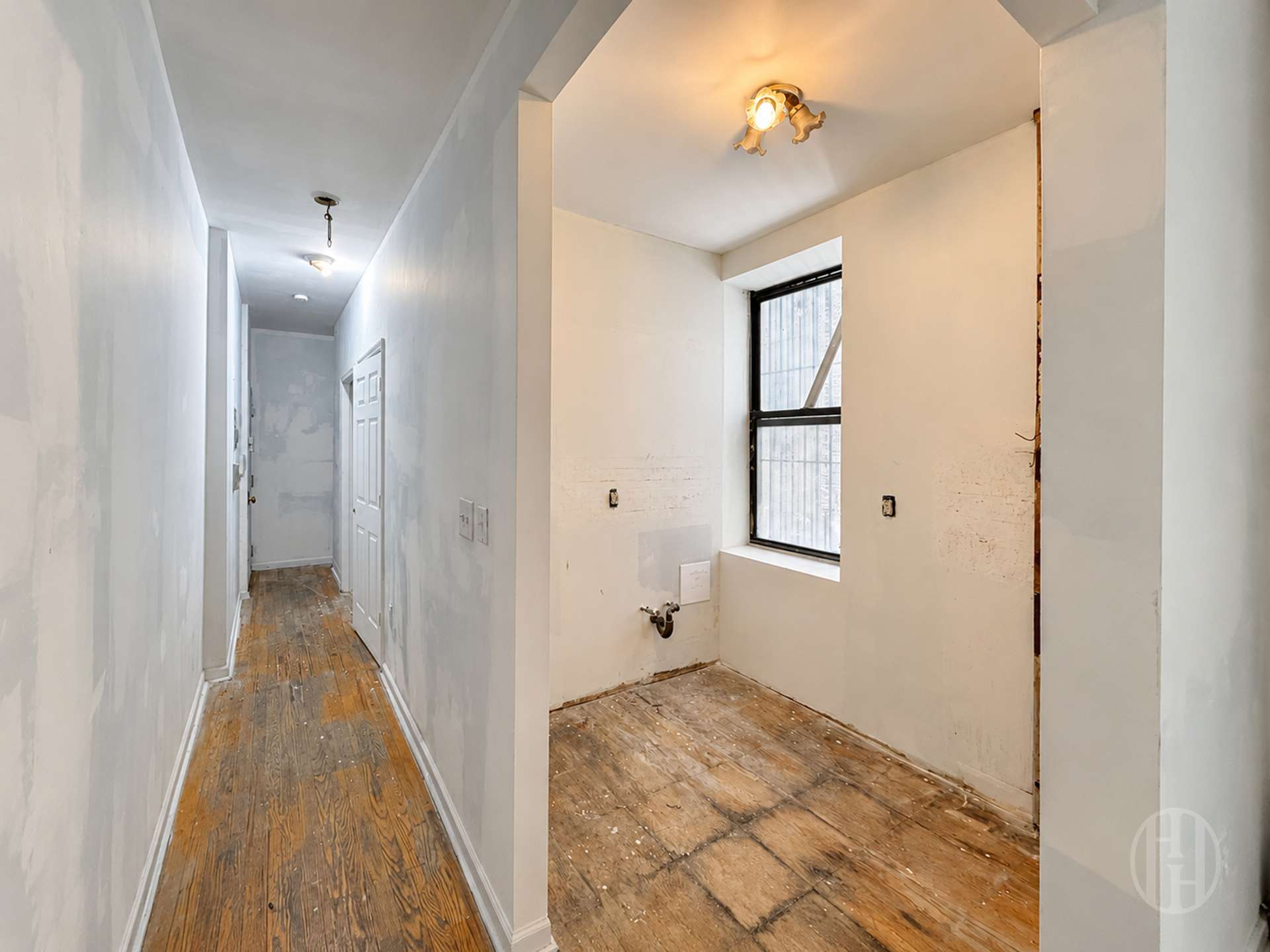 330 S 3rd Street 1
