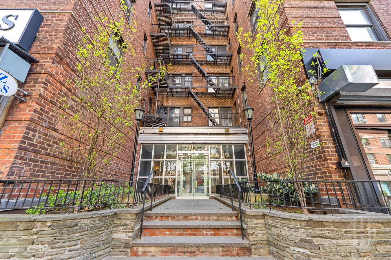 54 E 8th Street 3J