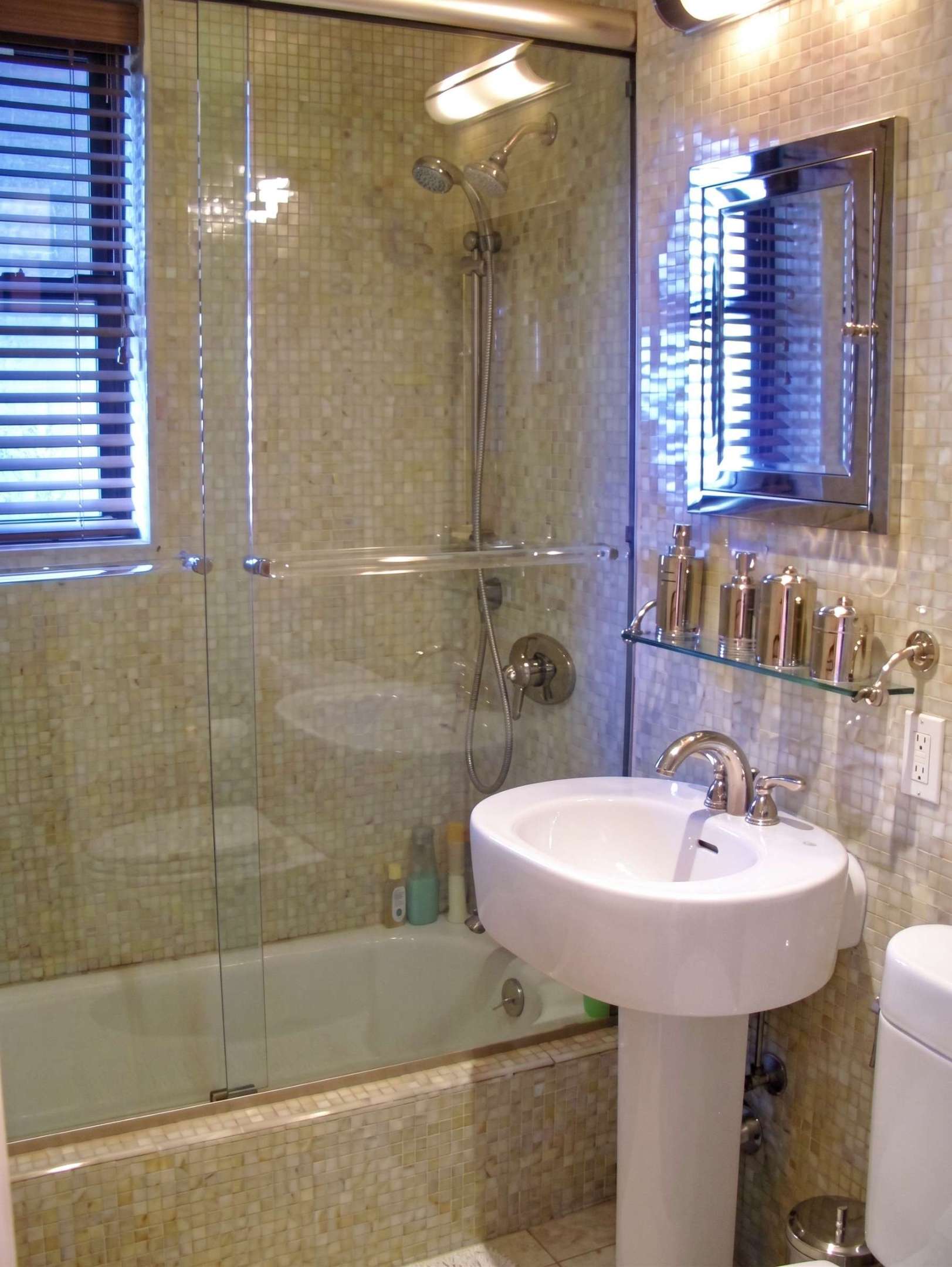 54 E 8th Street 3J