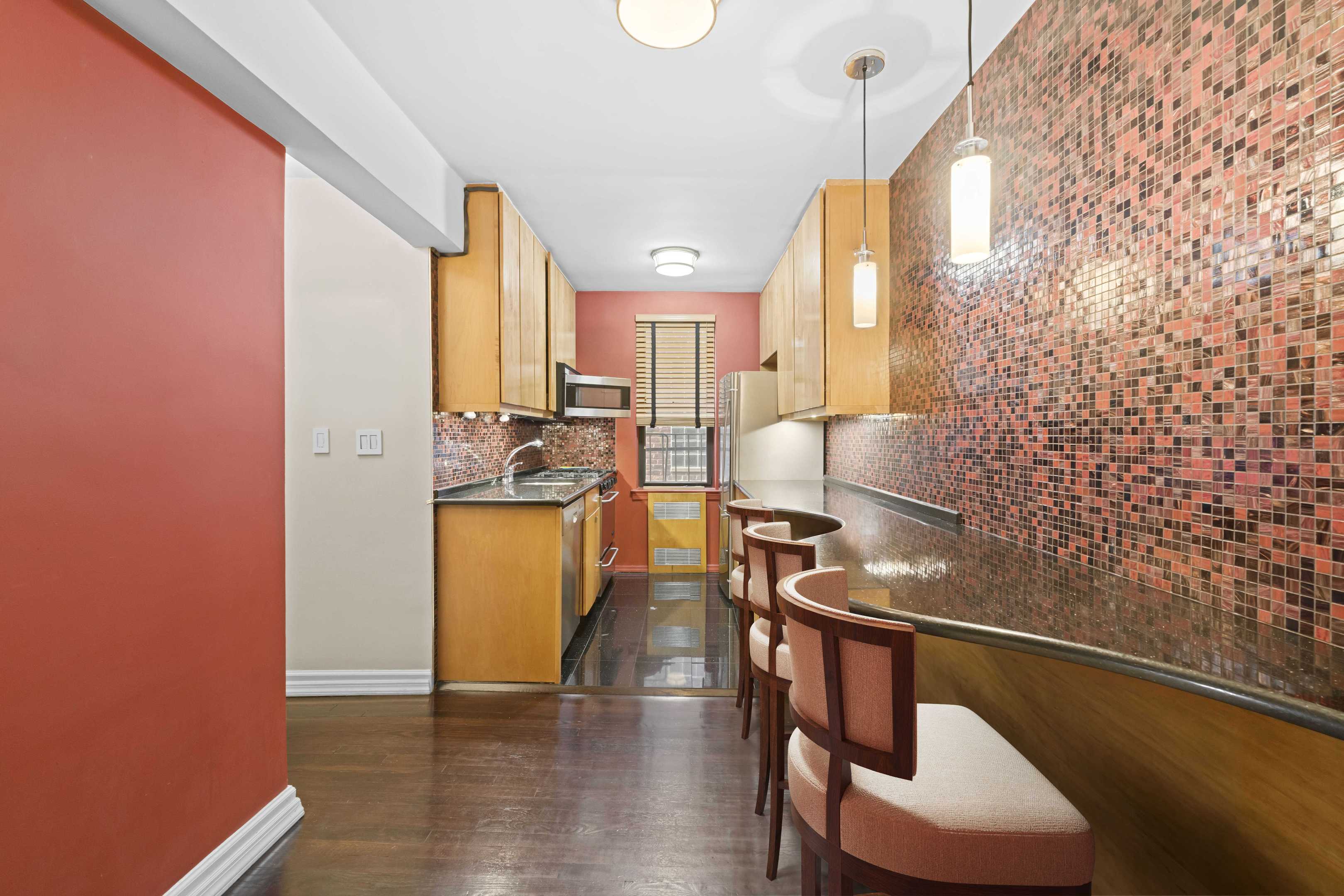 54 E 8th Street 3J