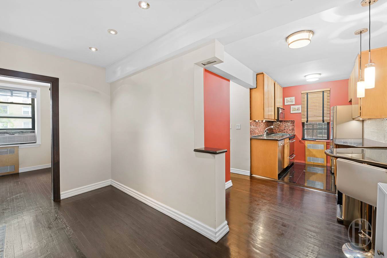 54 E 8th Street 3J
