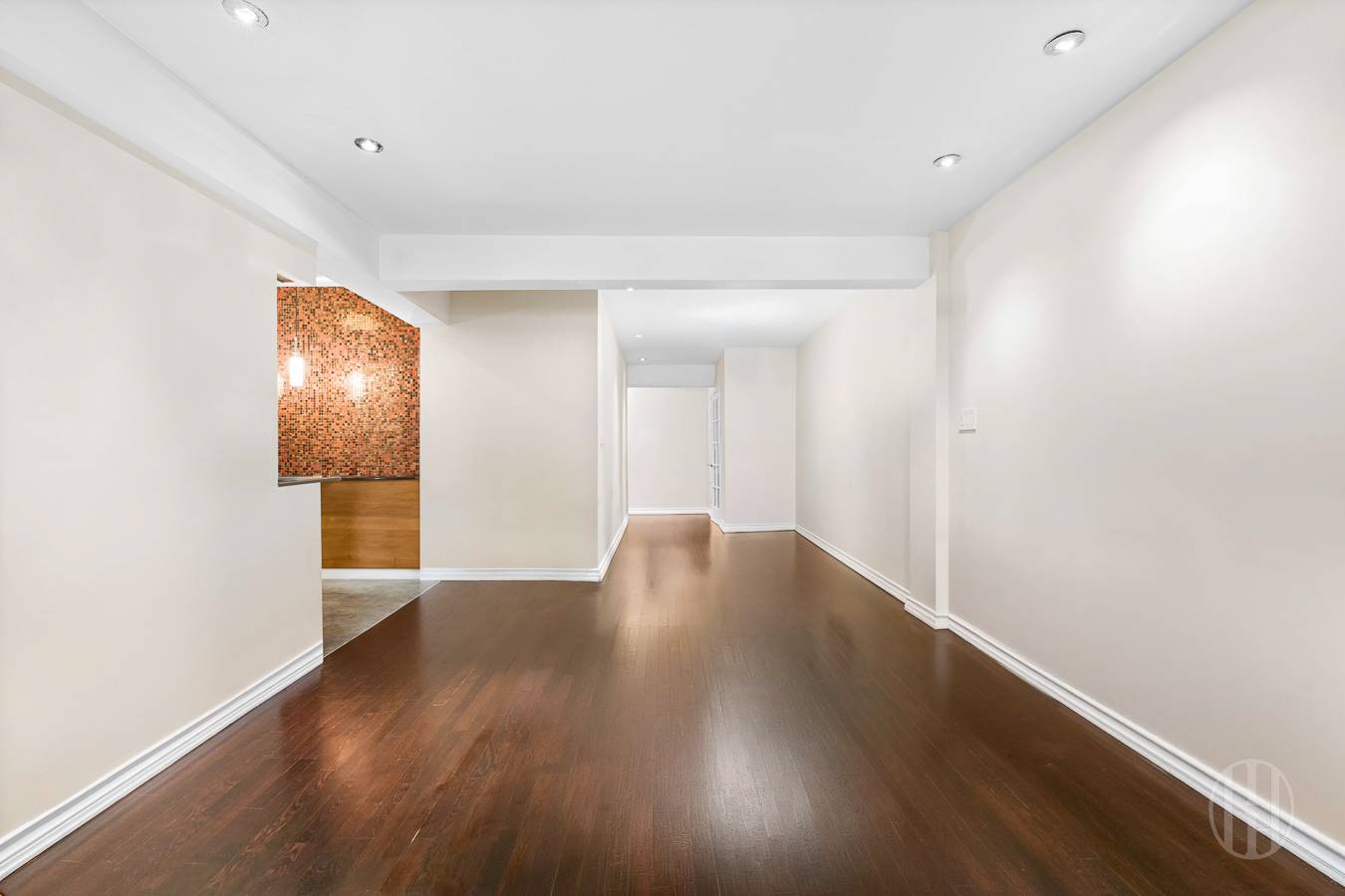 54 E 8th Street 3J