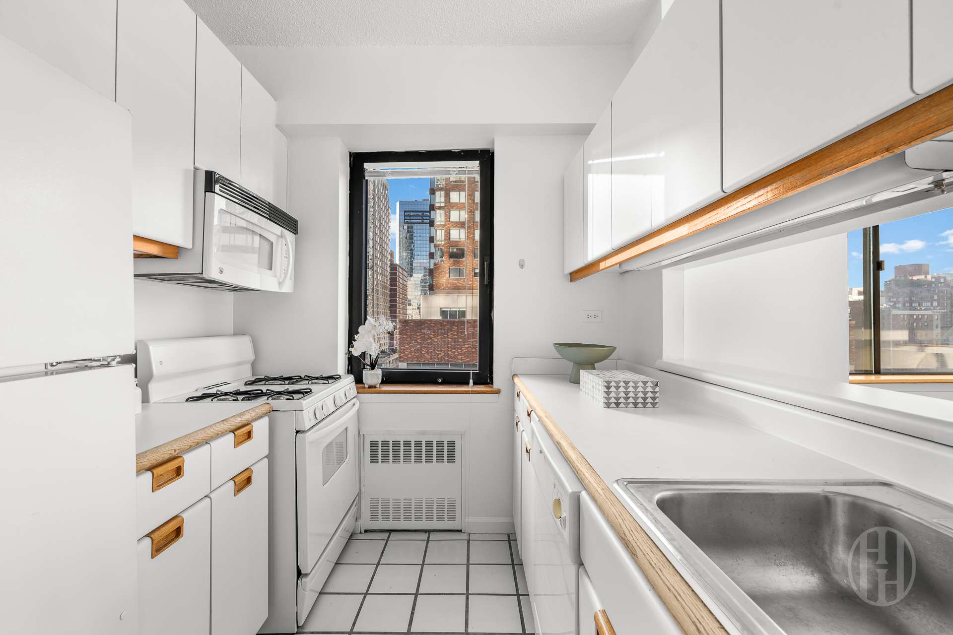 45 W 67th Street 14H