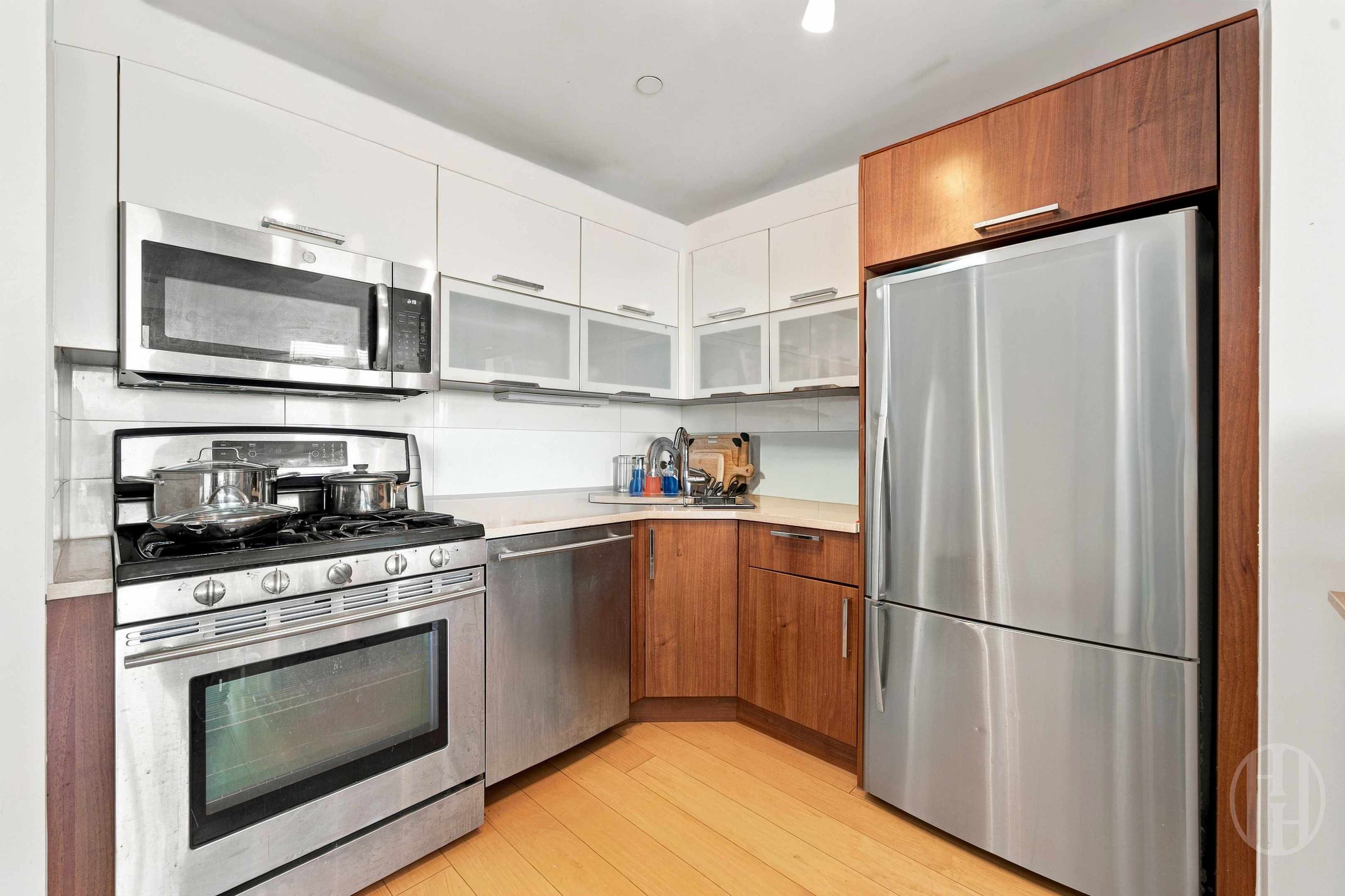343 4th Avenue 10E