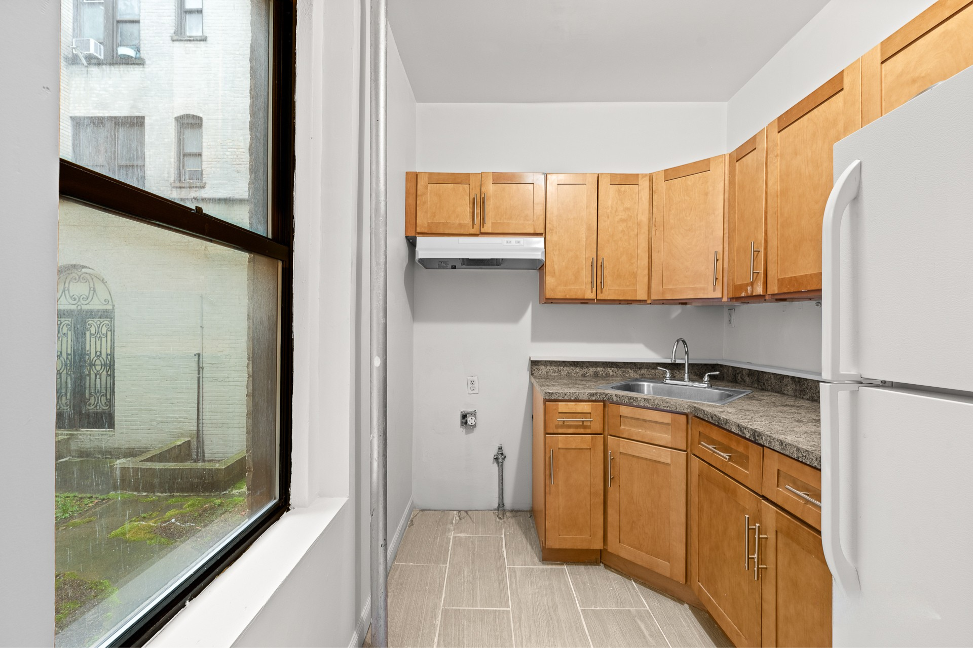 49 E 17th Street 1M