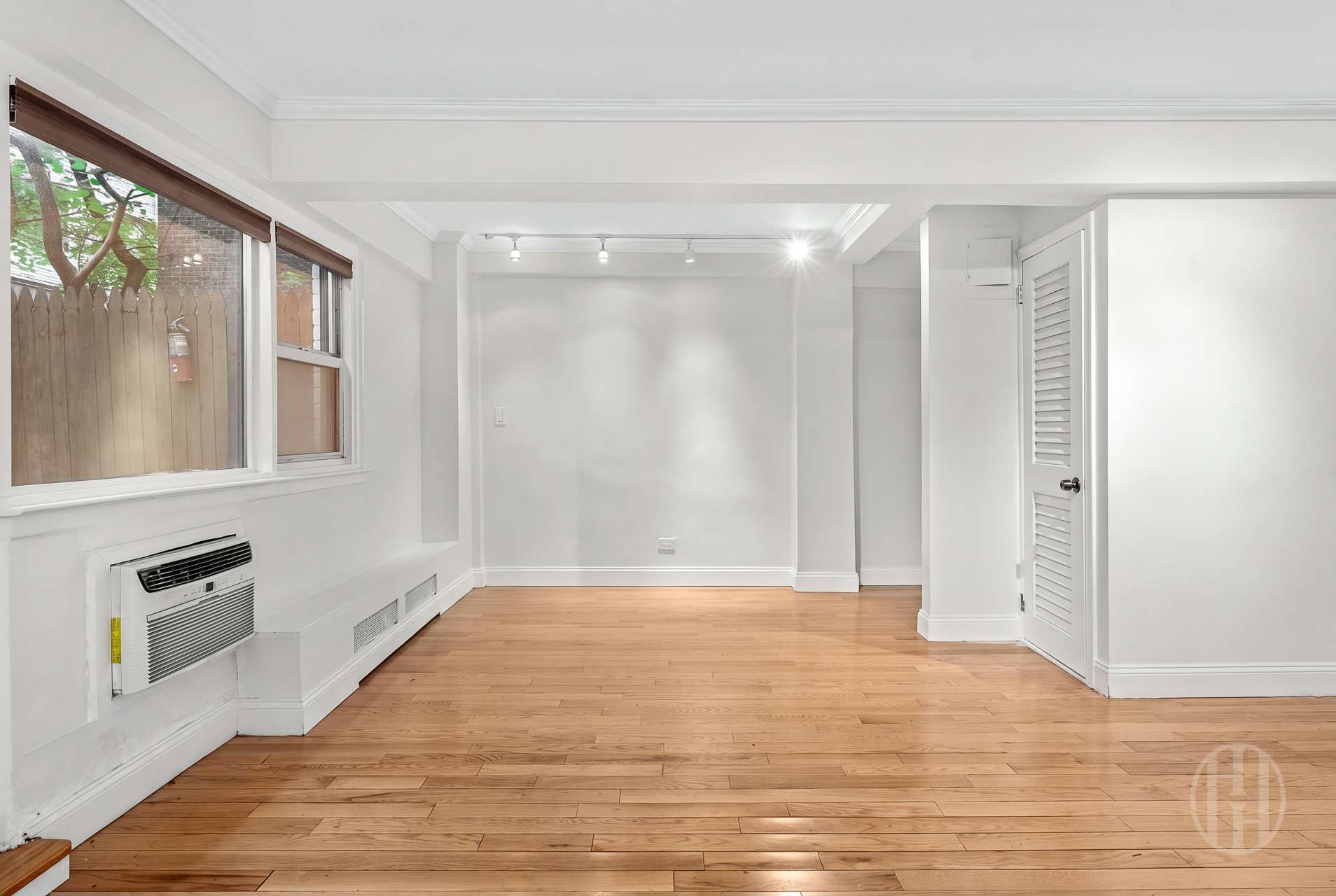 335 E 51st Street LG