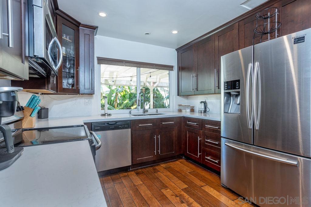 7200 Melody Lane 25