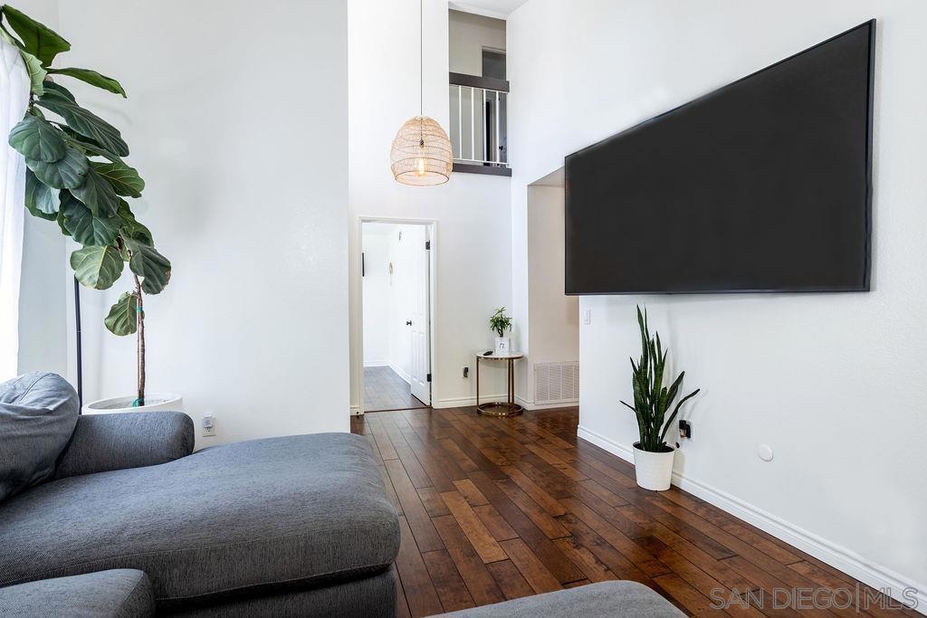 7200 Melody Lane 25