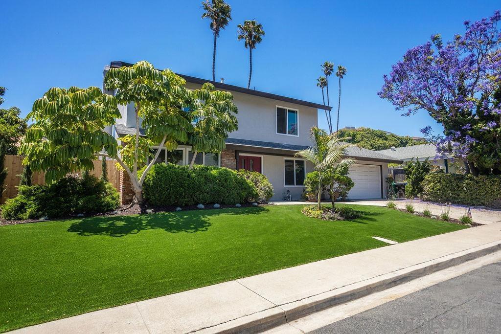 5318 Vickie Dr