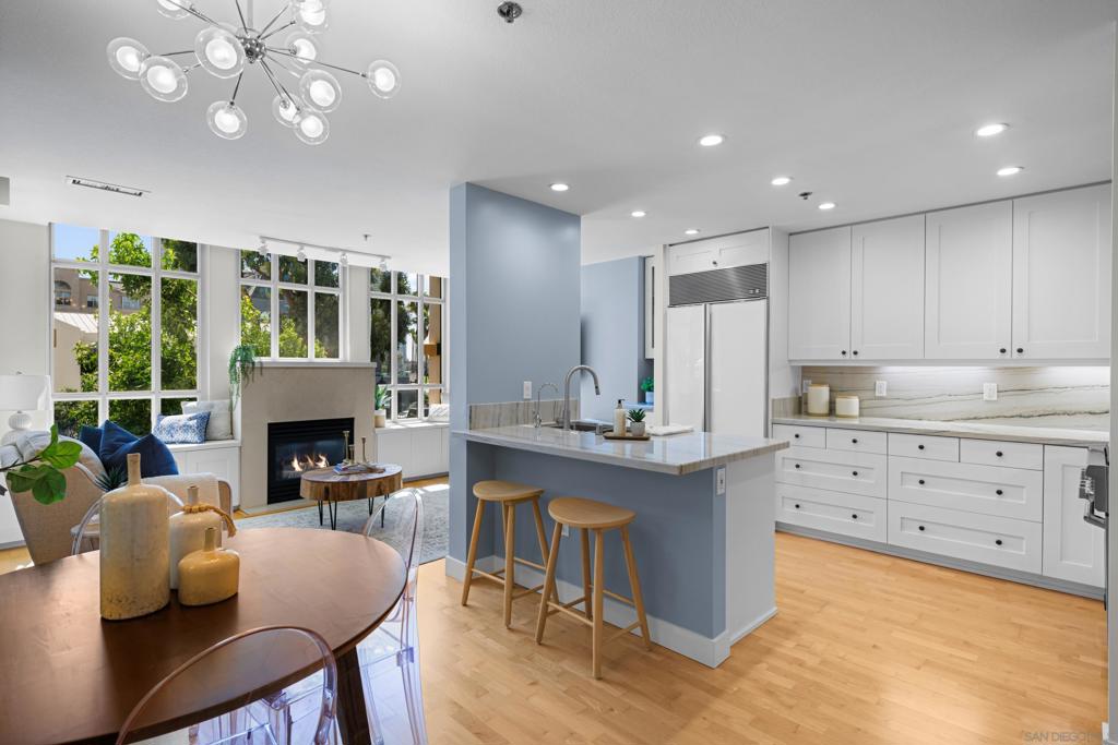 700 W W Harbor Dr 202