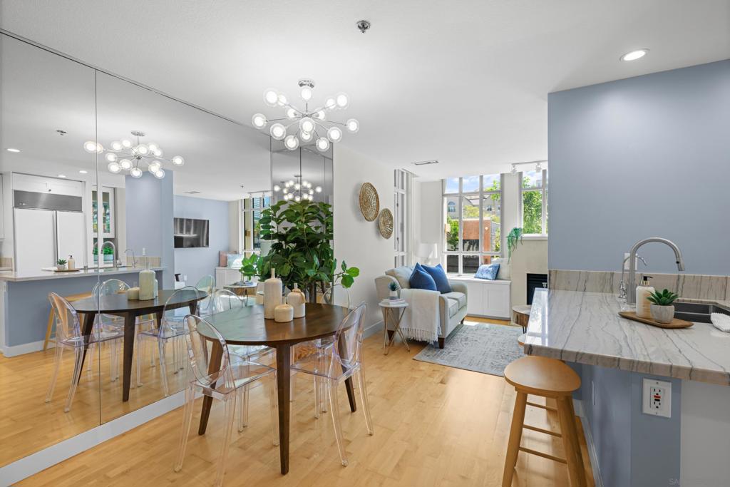 700 W W Harbor Dr 202