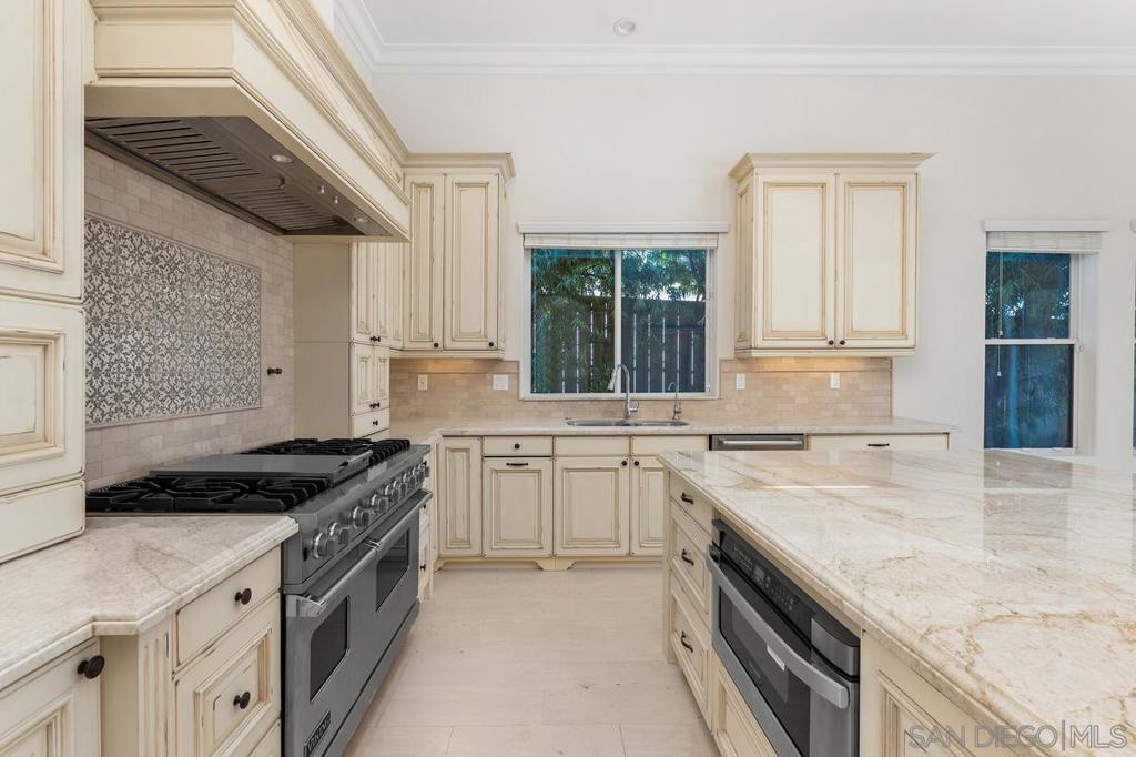 5971 La Jolla Mesa Dr