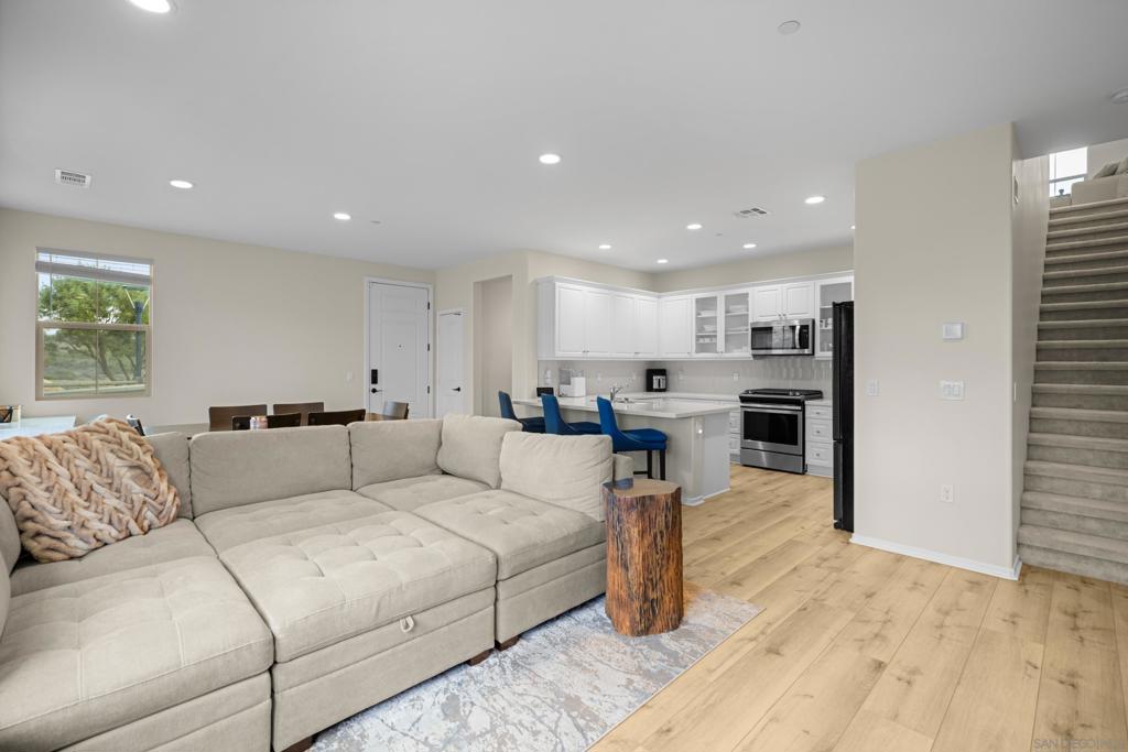 1257 Calle Datura 157