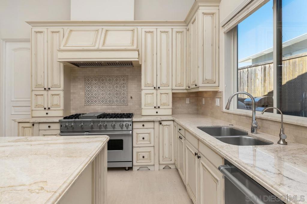 5971 La Jolla Mesa Dr