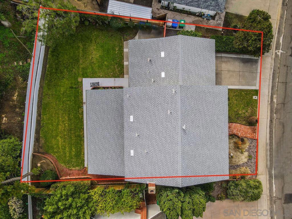 5349 Vickie Dr