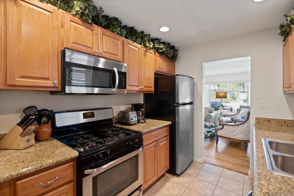 647 Loring