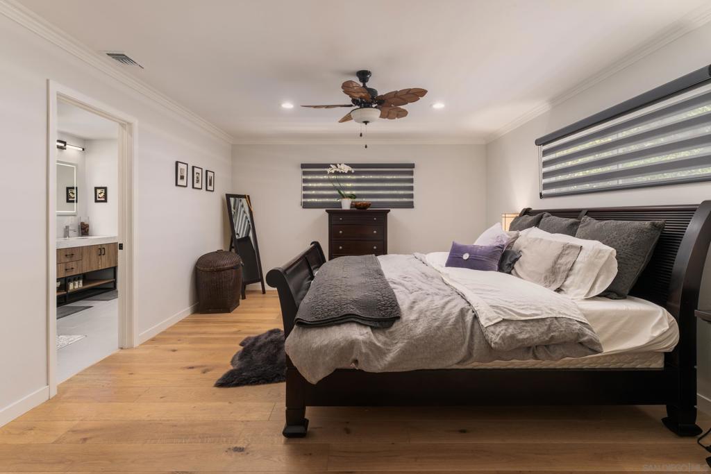 2435 Frankfort