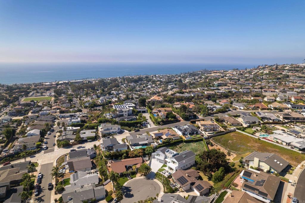 964 Candlelight Place