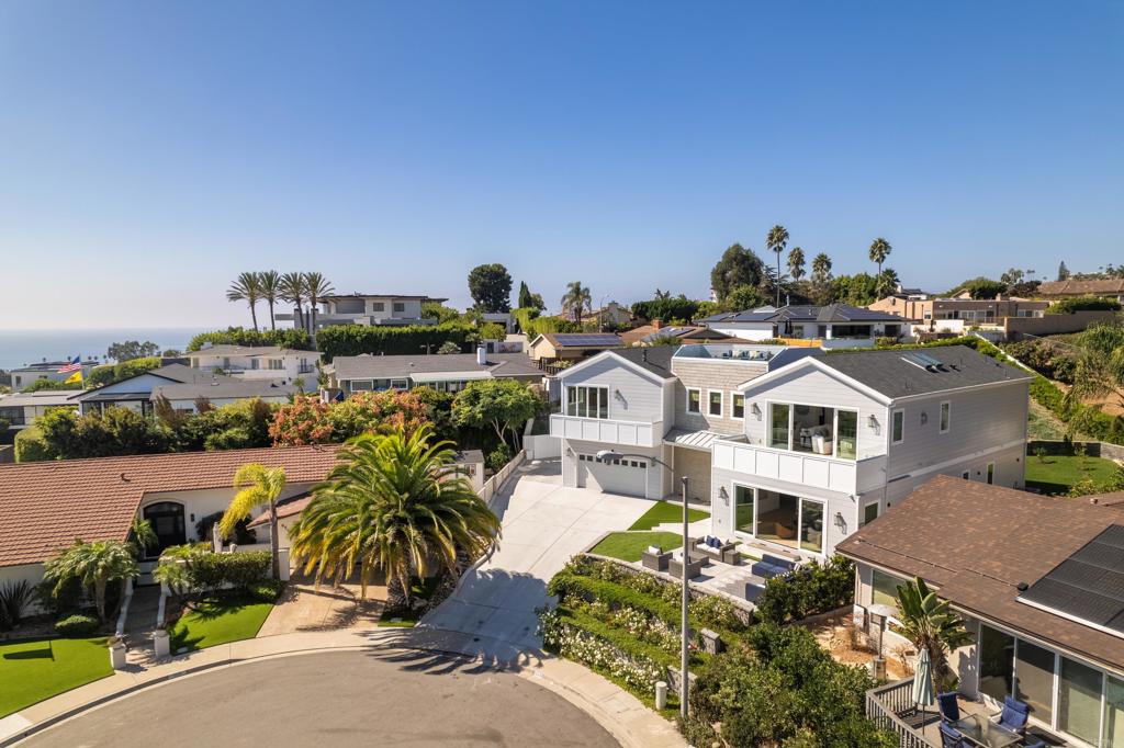 964 Candlelight Place