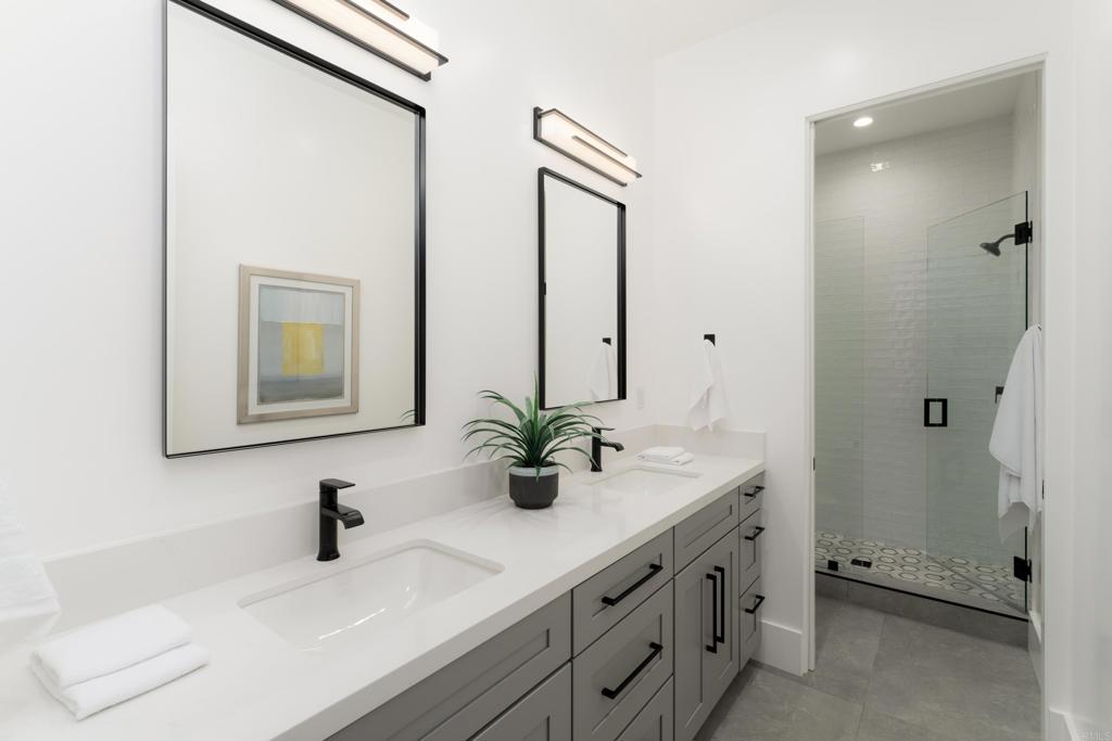 964 Candlelight Place