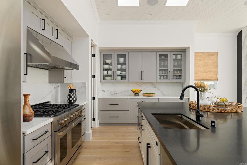 964 Candlelight Place