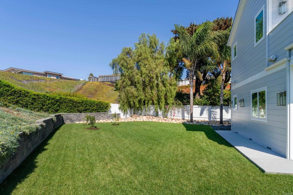 964 Candlelight Place