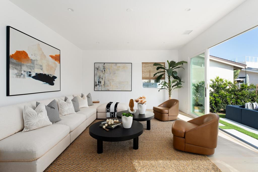 964 Candlelight Place