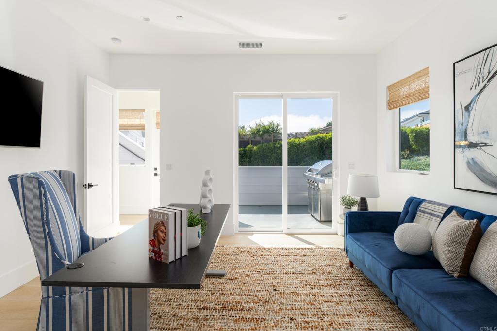 964 Candlelight Place