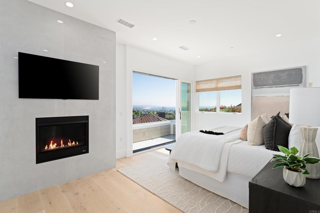 964 Candlelight Place